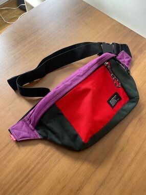 Levi’s crossbody sling bag